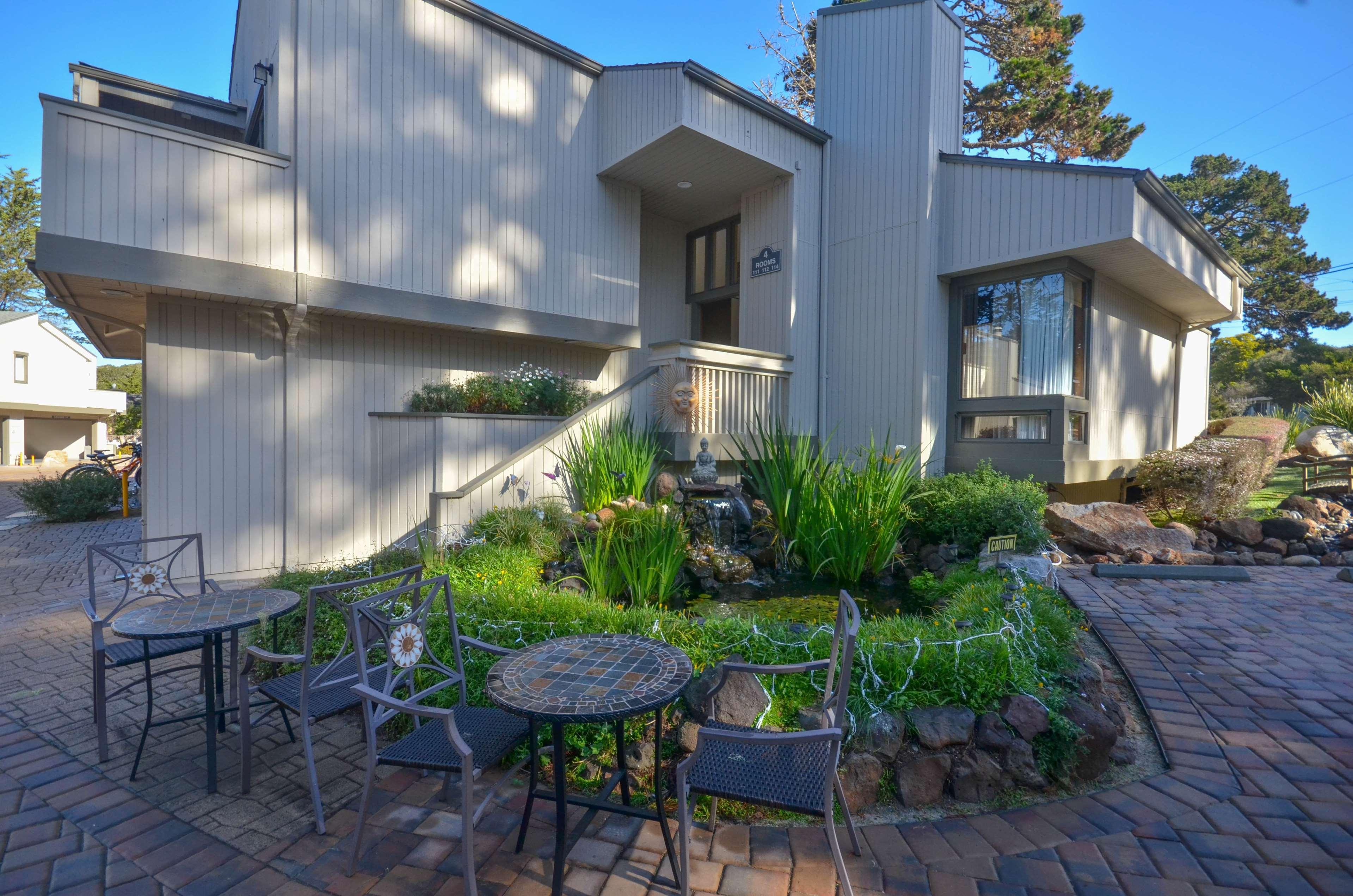 Best Western The Inn & Suites Pacific Grove Exterior photo